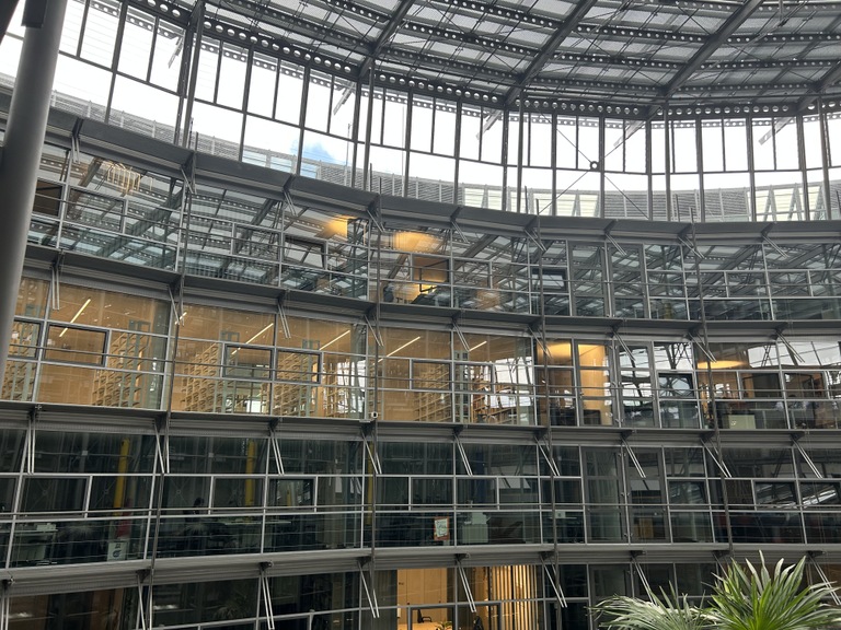 Atrium VI